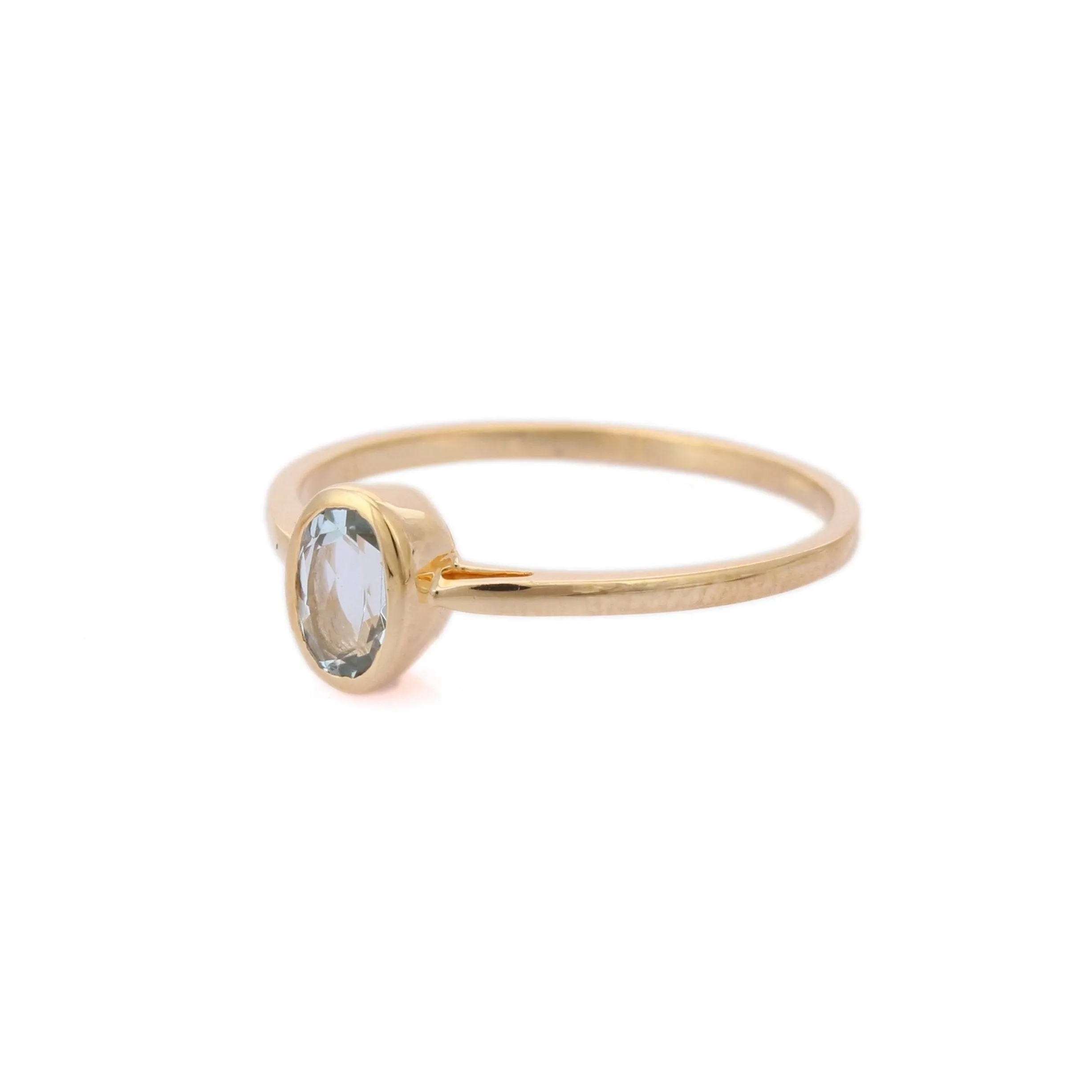 14K Gold Aquamarine Ring