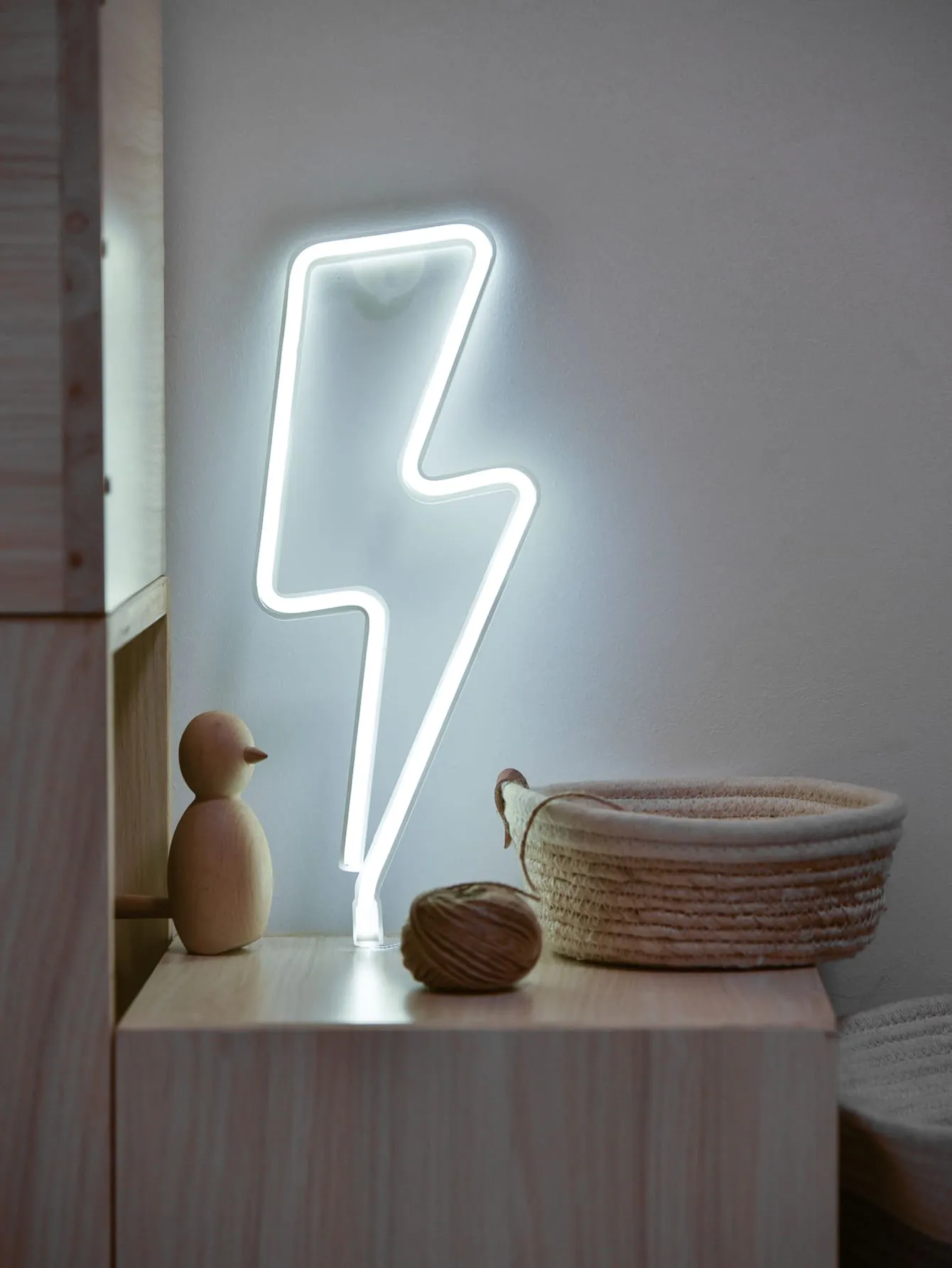 1pc Lightning Shaped Neon Light