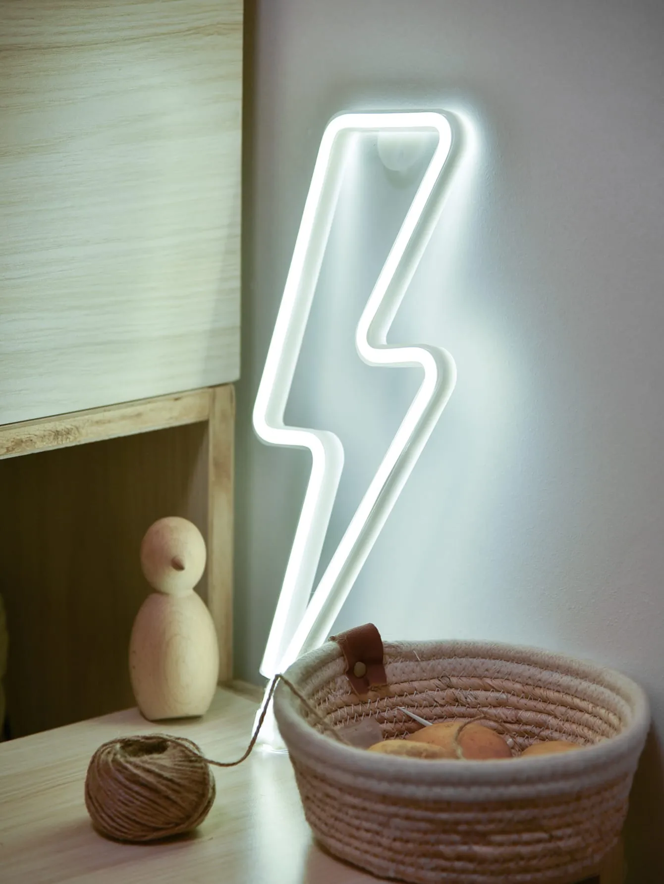 1pc Lightning Shaped Neon Light