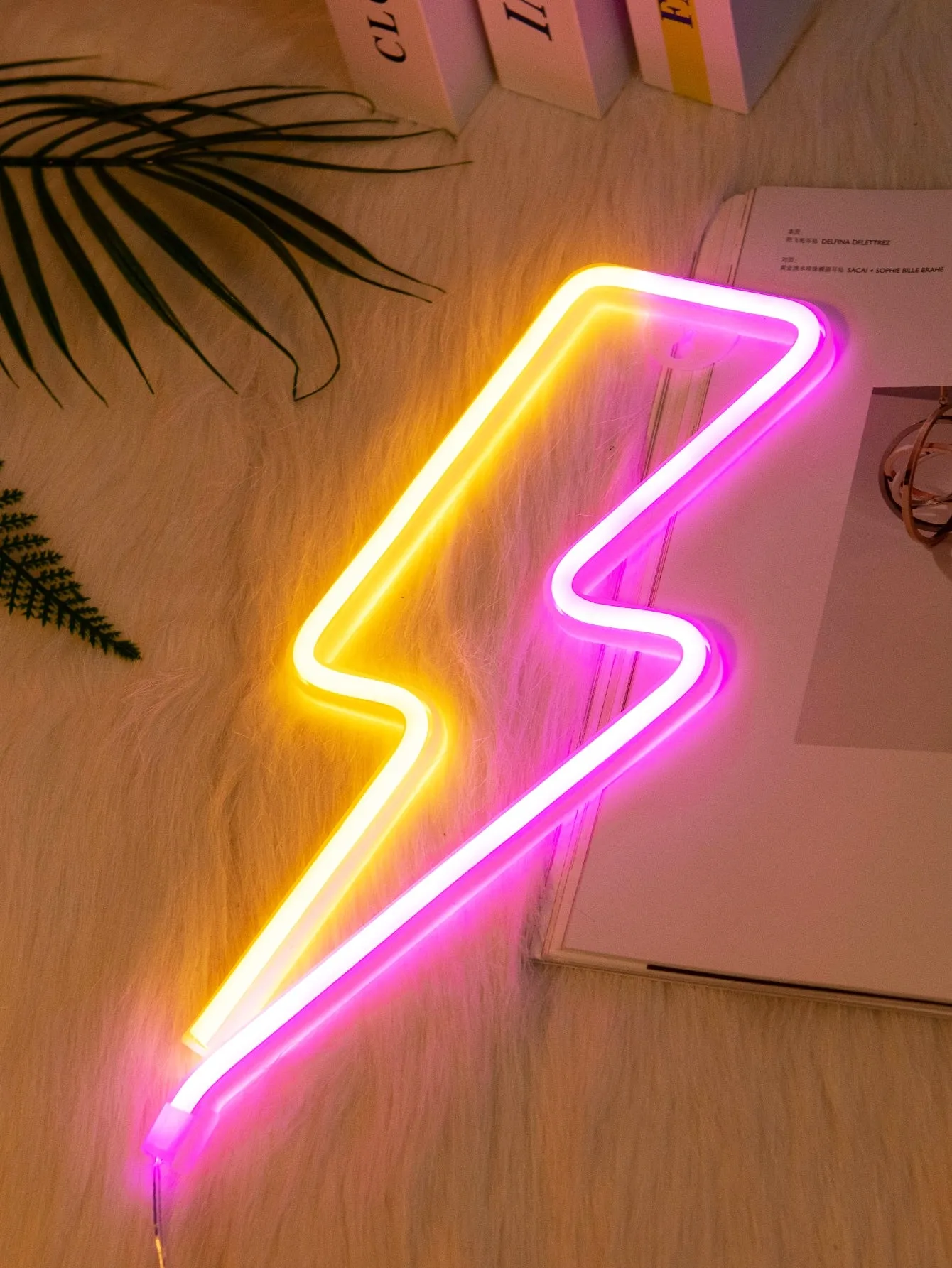 1pc Lightning Shaped Neon Light