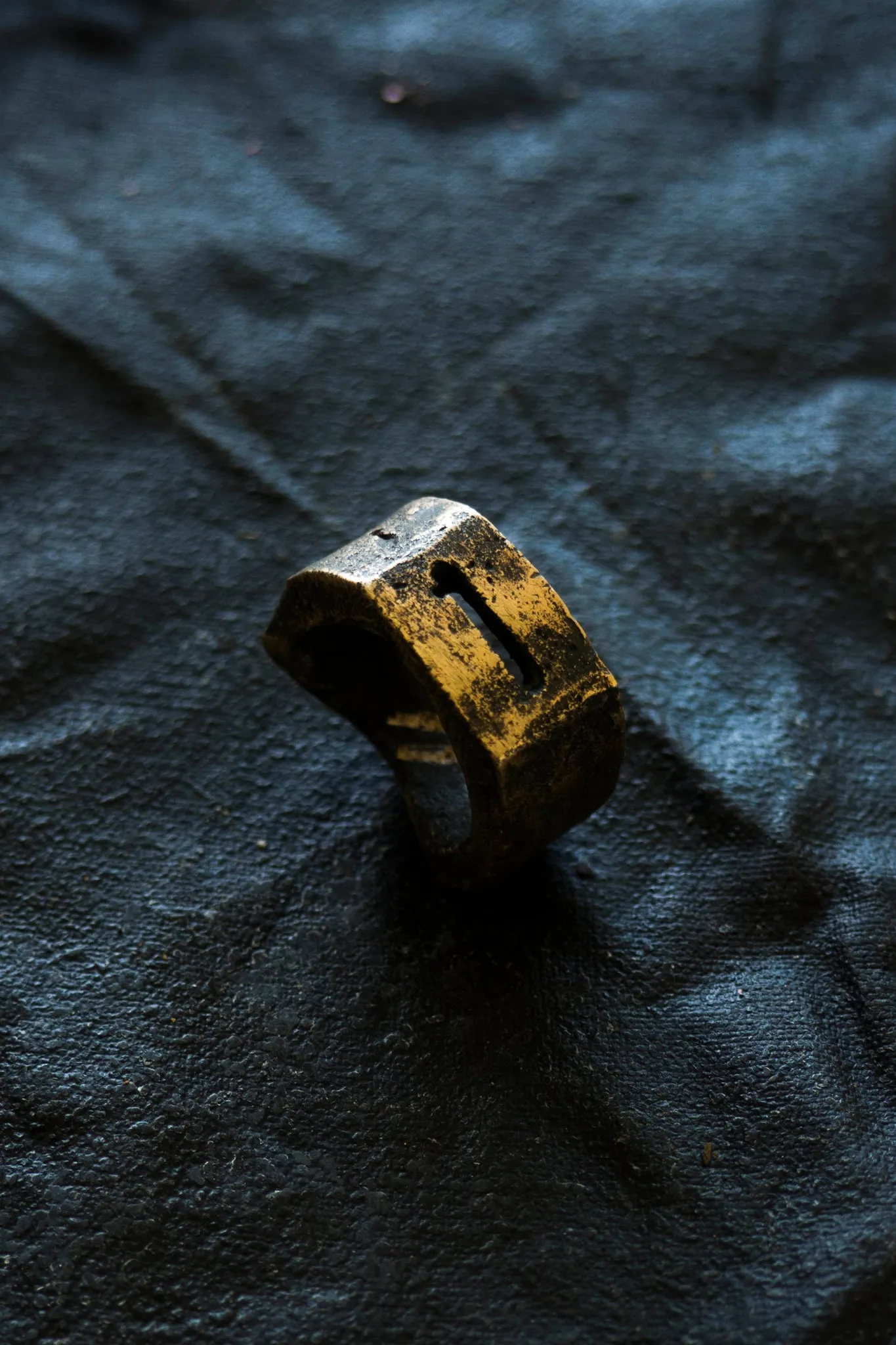 Crevasse Medium Ring